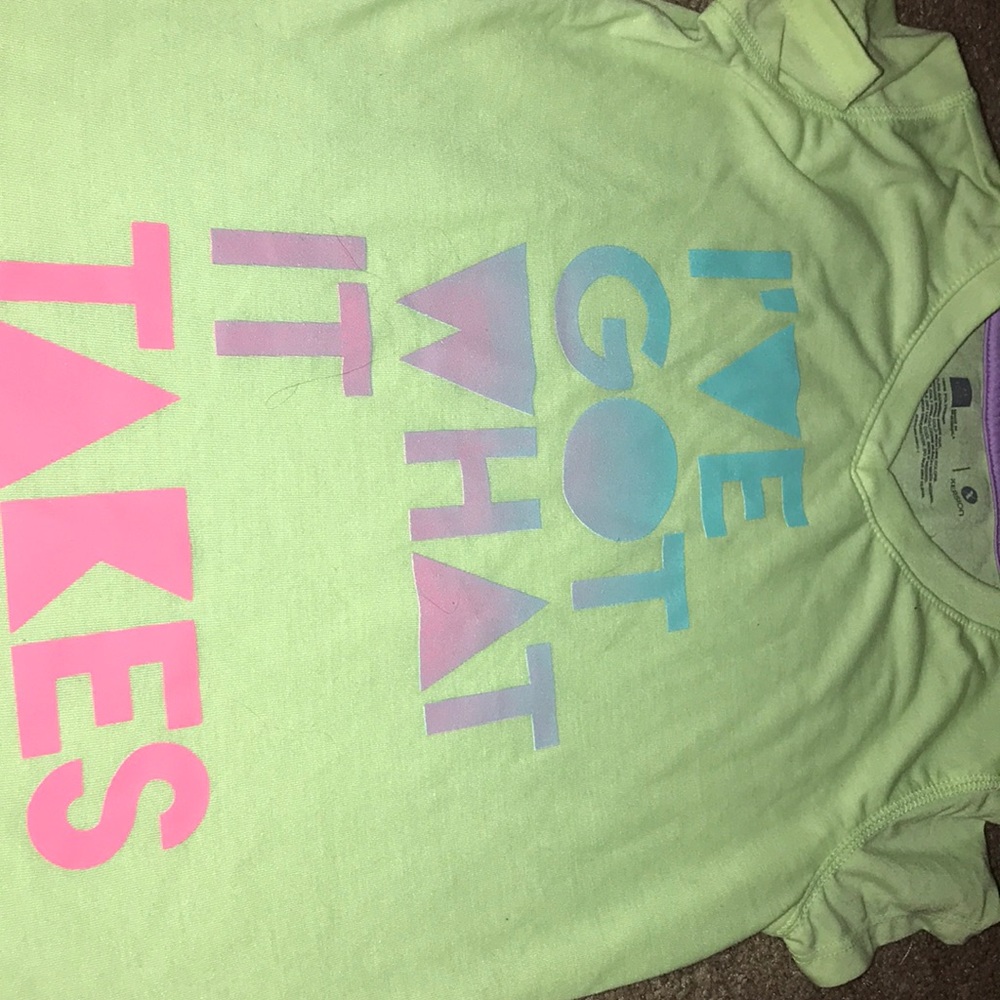 Tee shirt